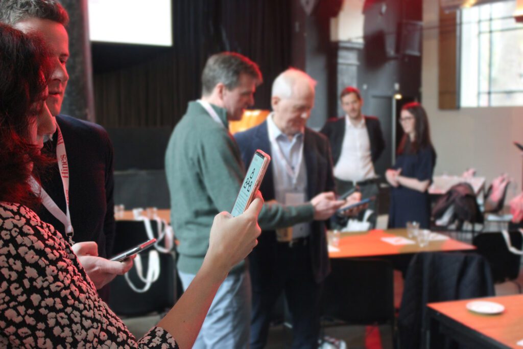 MEET & CONNECT